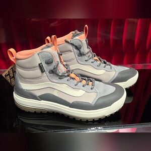 Vans Ultrarange Exo Hi MTE-2 Boots – Marshmallow / Black – Size 8 Men / 9.5 Wome